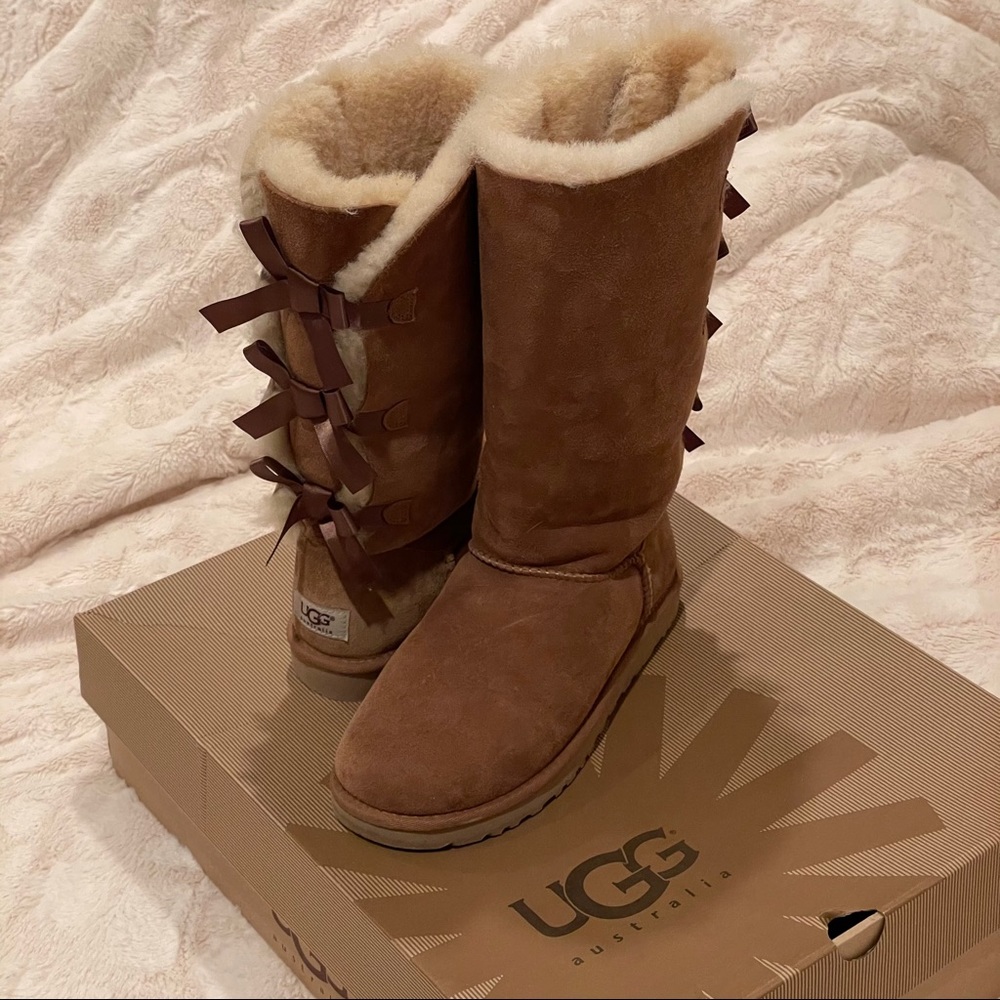 Authentic UGG Boot Bailey Bow Tall Size 8 Chestnut